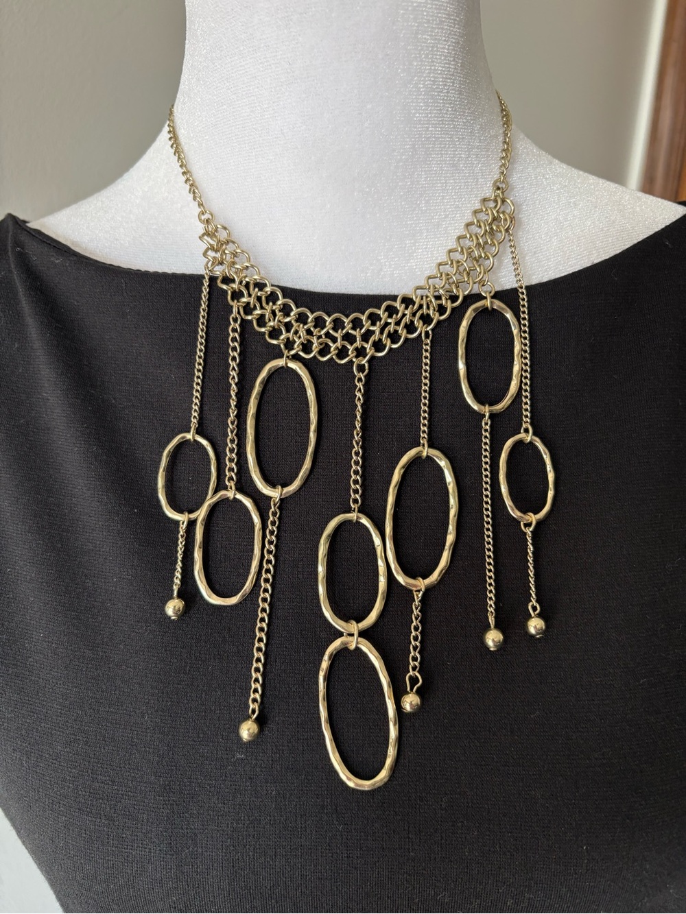 ✨ Vintage Gold Tone Oval 7 Drop Fringe Bib Statement Necklace 18”
